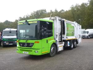 Mercedes Econic 2629 RHD 6x2 Geesink Norba refuse truck