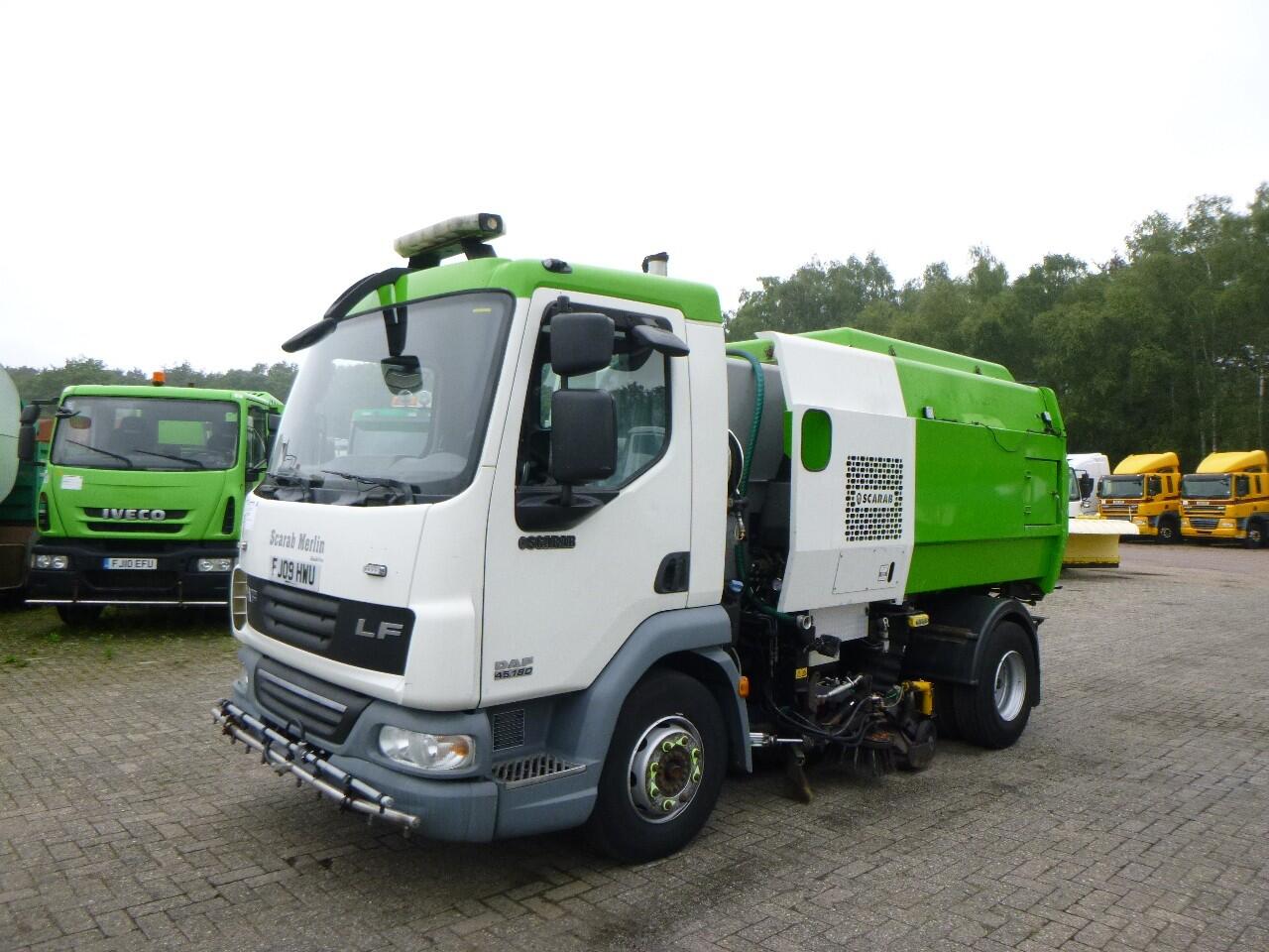 D.A.F. LF 45.180 Scarab Merlin street sweeper 4x2 | Vrachtwagen | Veegmachine