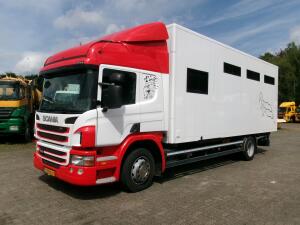 Scania P280 4x2 horse truck