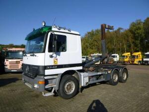 Mercedes Actros 3340 6x4 WAF container hook 25 t