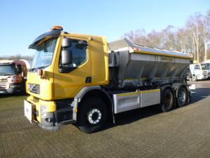 Volvo FH 340 6x4 RHD Romaquip gritter / salt spreader